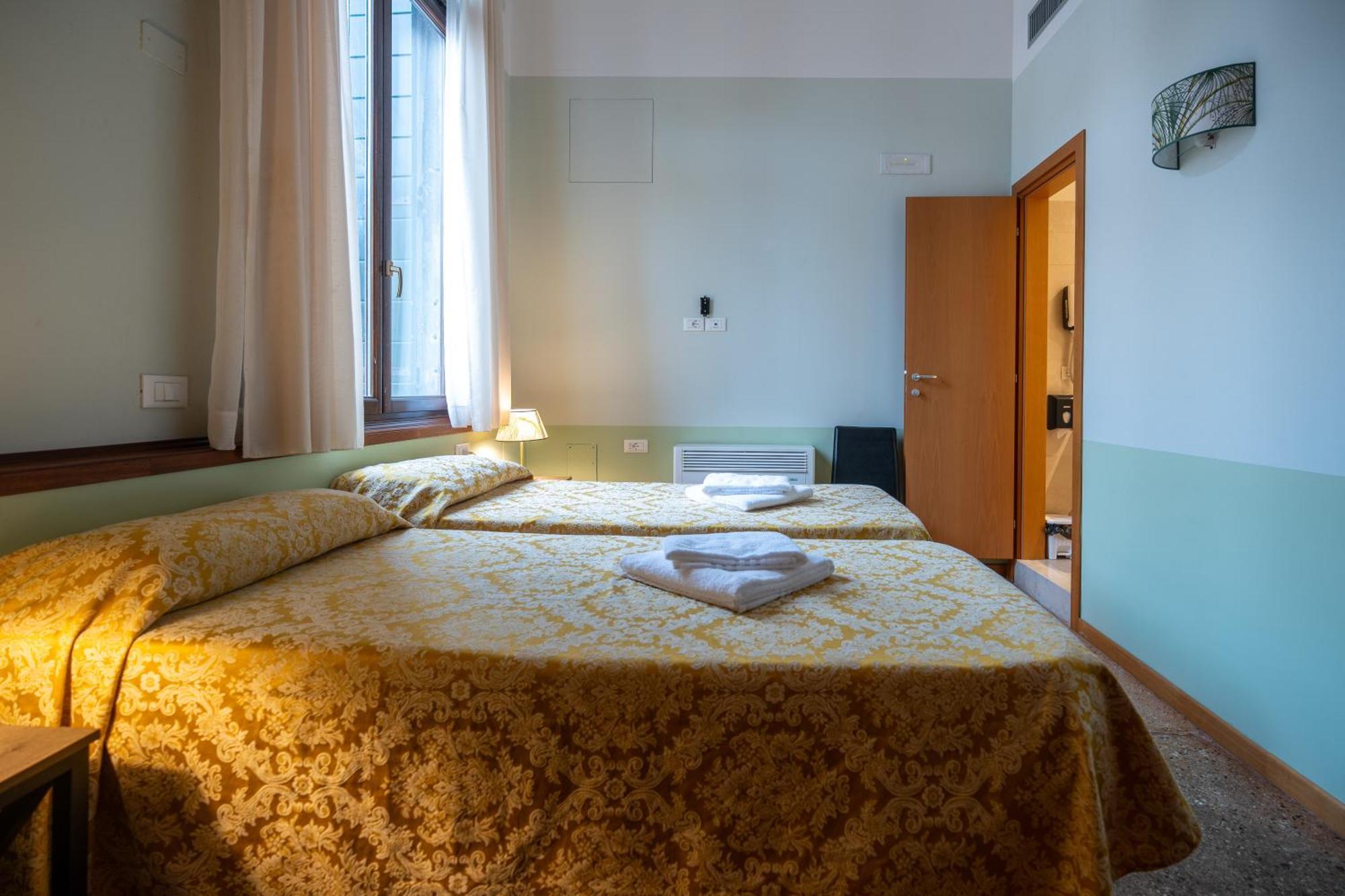 Foresteria Valdese Venezia Εξωτερικό φωτογραφία